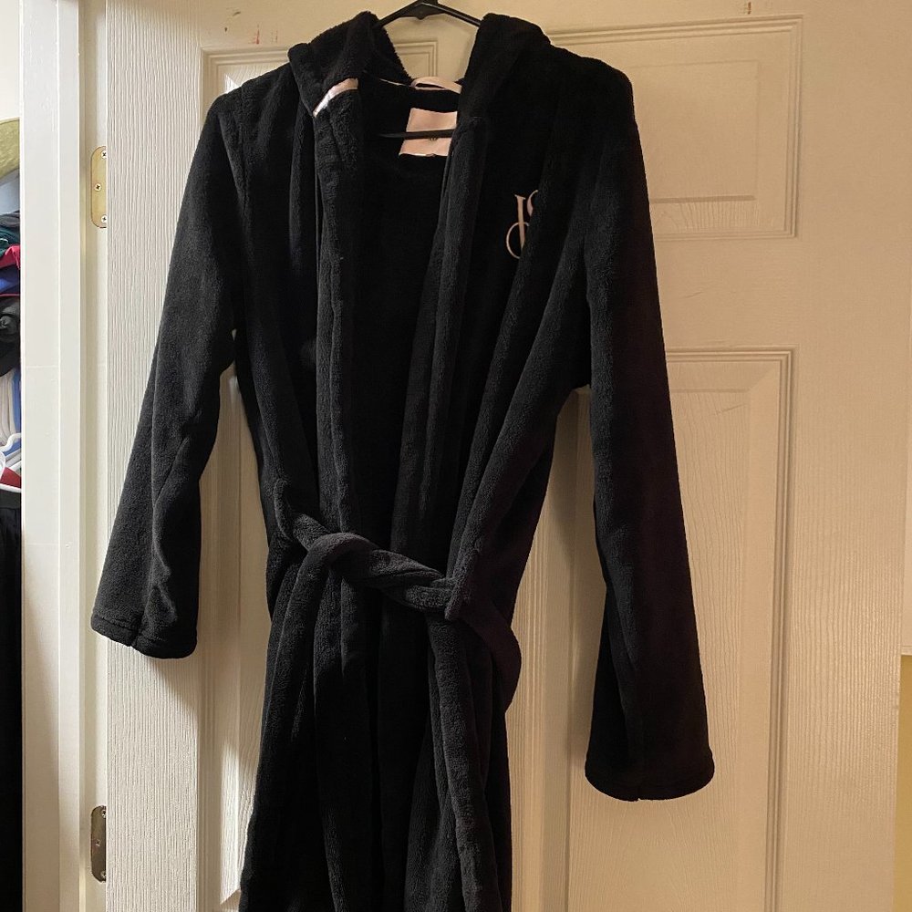 Victoria's Secret Black Fleece Robe - LIKE NEW